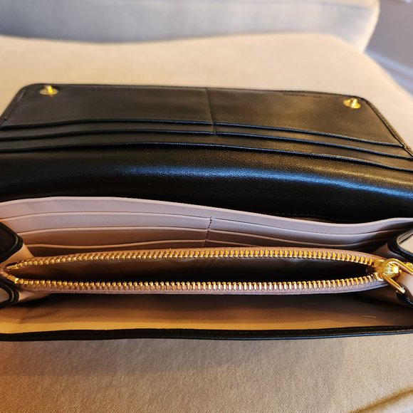 Authentic Prada Wallet - Picture 5 of 11